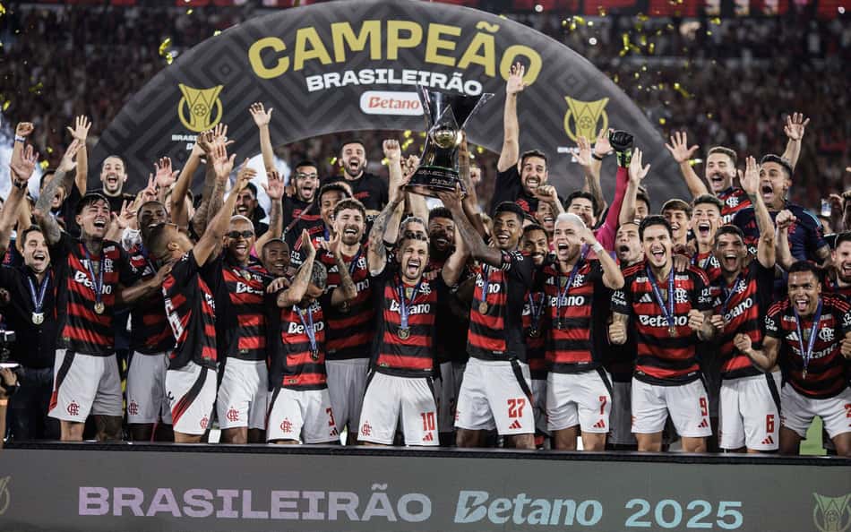 Flamengo conquistou título brasileiro após vencer o Ceará (Foto: André Mourão / Lance!)