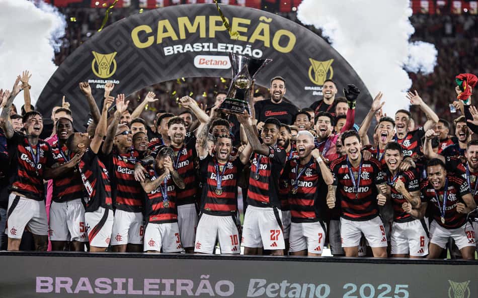 Da resiliência à glória, Flamengo beira a perfeição em 2025 imperfeito