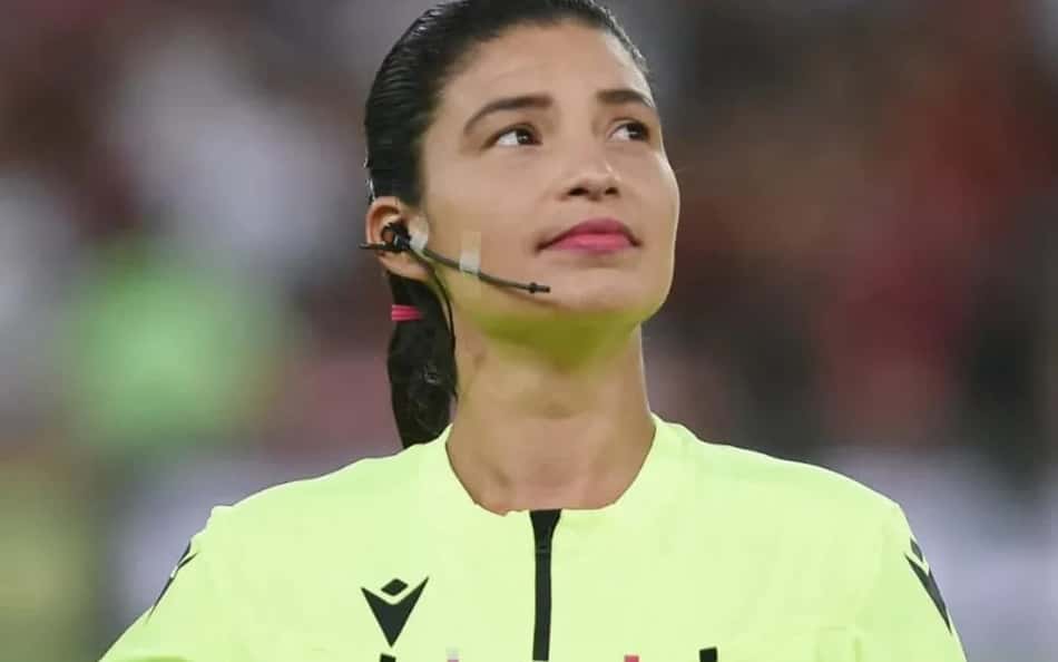 Árbitra paraense Gleika Pinheiro entra para o quadro da Fifa