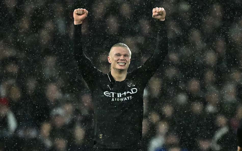 Halaand se tornou o jogador a mais rápido bater 100 gols na Premier League (Foto: Ben STANSALL / AFP)