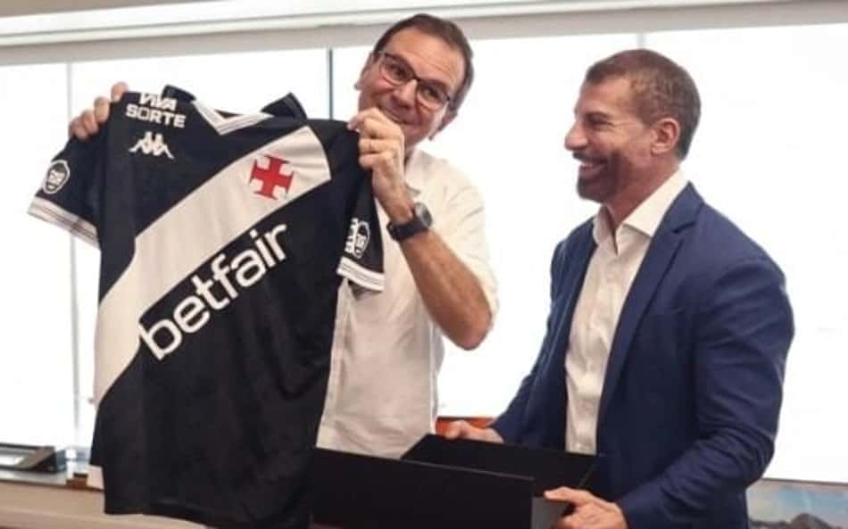 Eduardo Paes, prefeito do Rio, e Pedrinho, presidente do Vasco (Foto: Divulgação/Vasco)