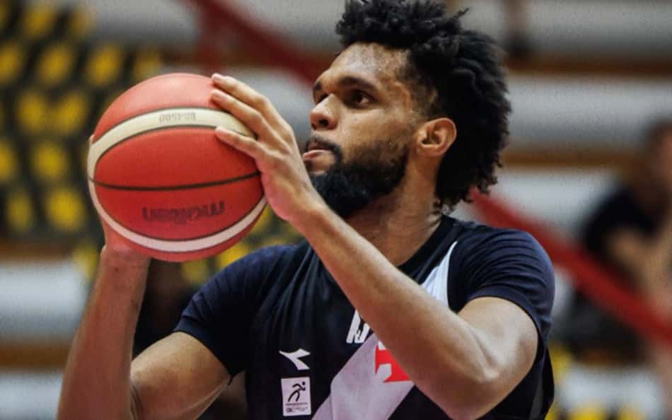 Com 19 pontos, Serjão foi o cestinha da vitória do Vasco sobre o Paulistano (Divulgação/NBB)