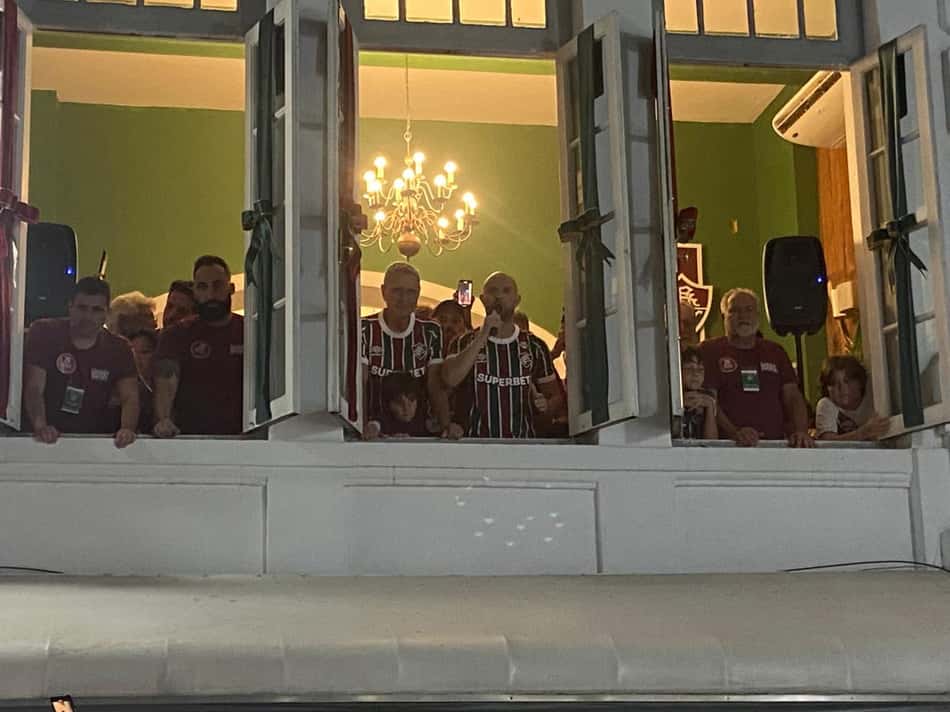 Chapa de Mattheus Montenegro comemora vitória nas eleições do Fluminense (Foto: Pedro Brandão/ Lance!)