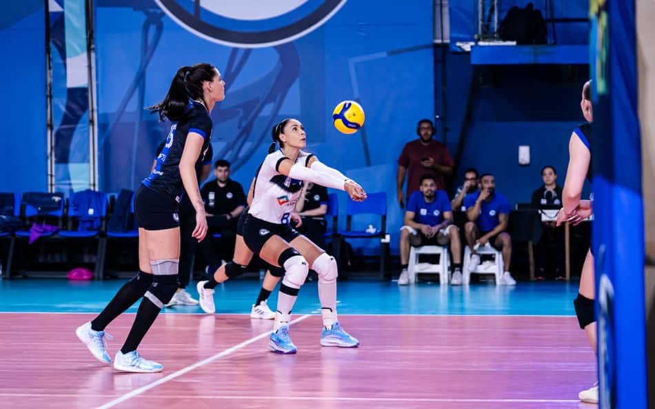 Jaqueline atuou como líbero na estreia pelo Pinheiros
