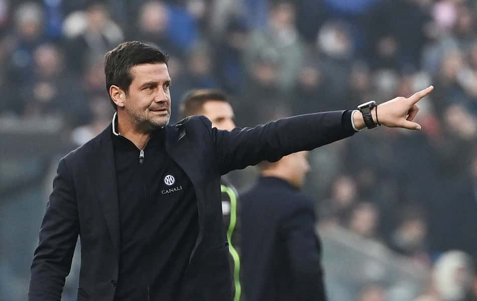 Cristian Chivu é treinador da Inter de Milão (Foto: Isabella BONOTTO / AFP)