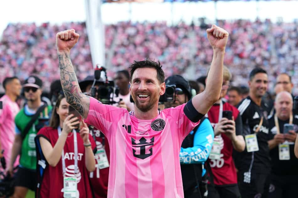 Lionel Messi comemora título da MLS pelo Inter Miami (Foto: Rich Storry/AFP)