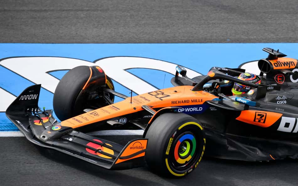 Montoya aponta postura da McLaren na F1: 'Medo de tomar decisões'