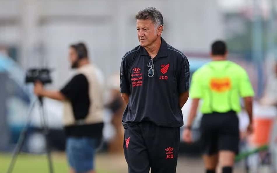 Time da Série A anuncia ex-São Paulo e Athletico como novo técnico