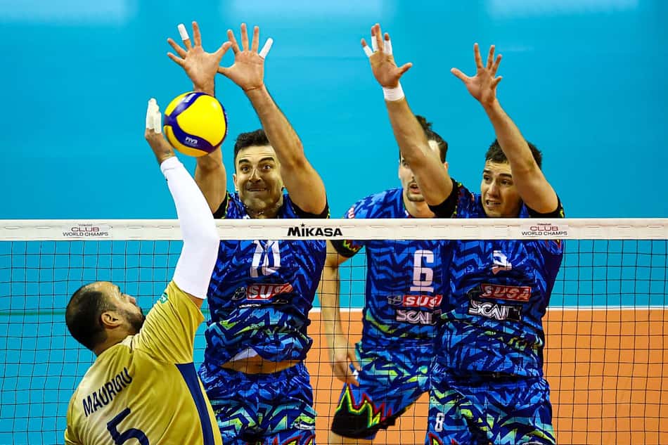 Campinas e Perugia durante semifinal do Mundial de Clubes (Foto: Divulgação)