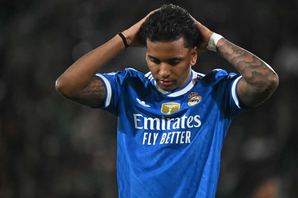 Rodrygo, do Real Madrid, reage durante a partida contra o Elche no Estádio Martínez Valero ( Foto:Jose Jordan/AFP)