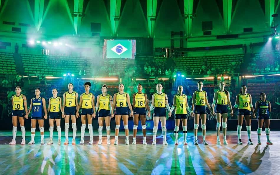 Seleção feminina de vôlei termina 2025 no alto do ranking mundial