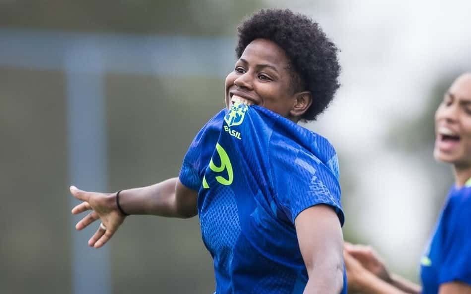 Tainá, do Fortaleza, também defende a seleção feminina sub-20. (Foto: Ramiro Cicao / CBF)