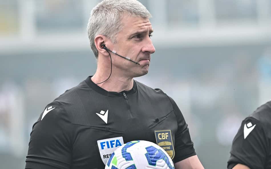 Quem são os árbitros profissionais contratados pela CBF?