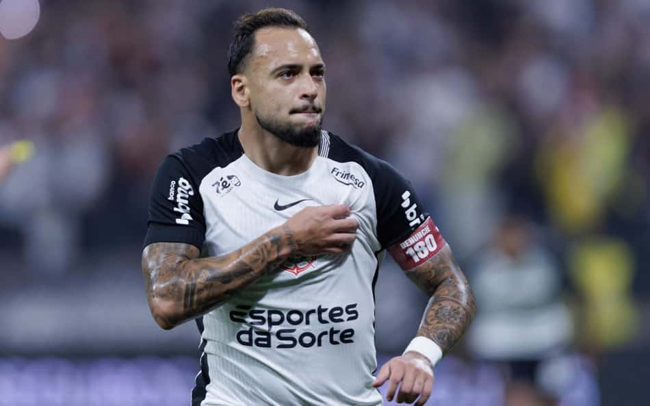 Luvas e salário definem adeus de Maycon ao Corinthians; veja os bastidores