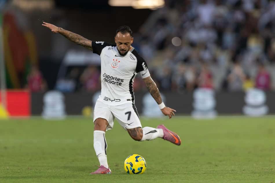 Maycon é disputado por Corinthians e Atlético Mineiro