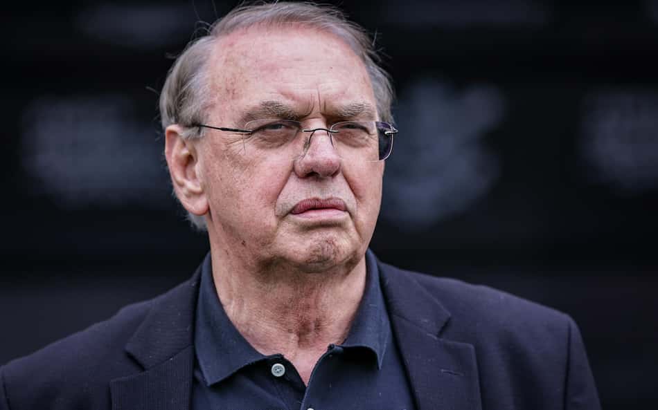 Corinthians mira jogadores livres enquanto tenta derrubar transfer ban