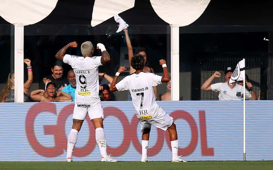 Gabigol se sente em casa e ambiente familiar potencializa brilho na reestreia pelo Santos