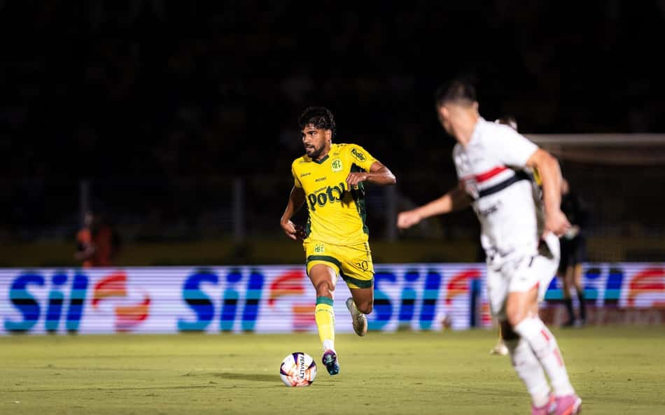Mirassol x São Paulo: ex-Flamengo marca em estreia e leva web à loucura