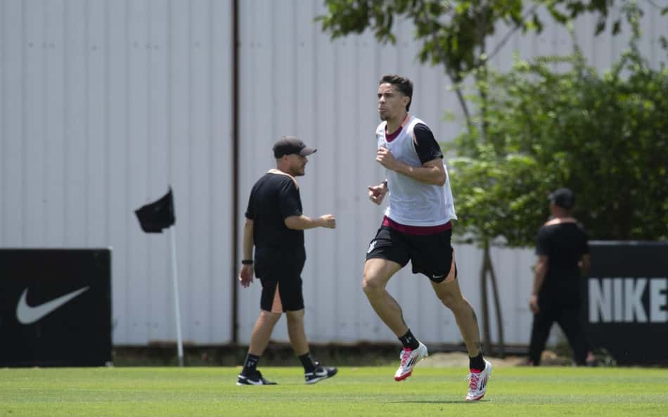 Gabriel Paulista durante treinamento do Corinthians