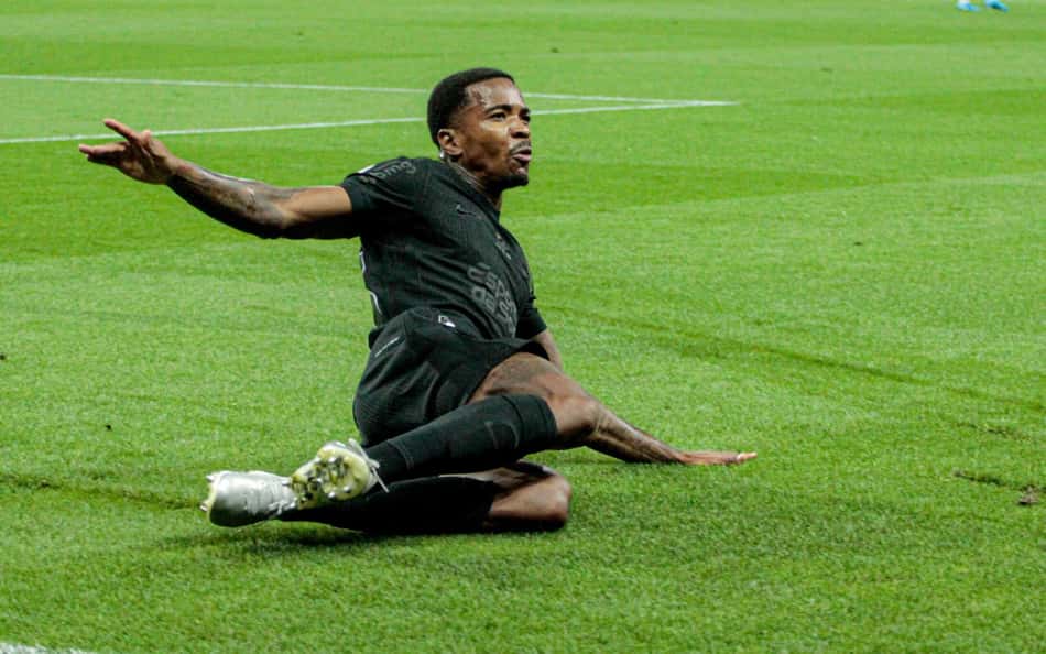 Cacá interessa ao Athletico-PR (Foto: Bruno Escolástico/E.Fotografia/Gazeta Press)