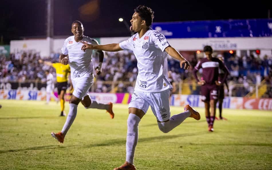 Santos goleia a Ferroviária e garante vaga nas oitavas de final da Copinha
