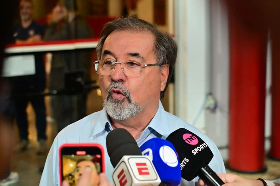 Marco Aurélio Cunha marca presença (Foto: Eduardo Carmim/Photo Premium/Gazeta Press)