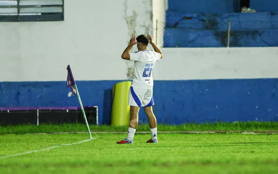Cruzeiro vence o Grêmio de virada e é o primeiro finalista da Copinha