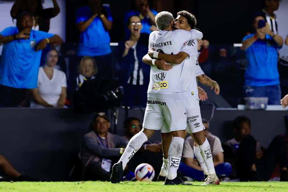 Gabriel Barbosa marcou o gol do empate do Santos contra o Corinthians. (Foto: Marcello Zambrana/ Agif/Gazeta Press)