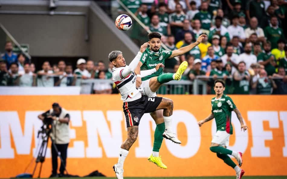 Palmeiras e São Paulo se enfrentando pelo Campeonato Paulista (Foto: REBECA SCHUMACKER/AGENCIA ENQUADRAR/GazetaPress)