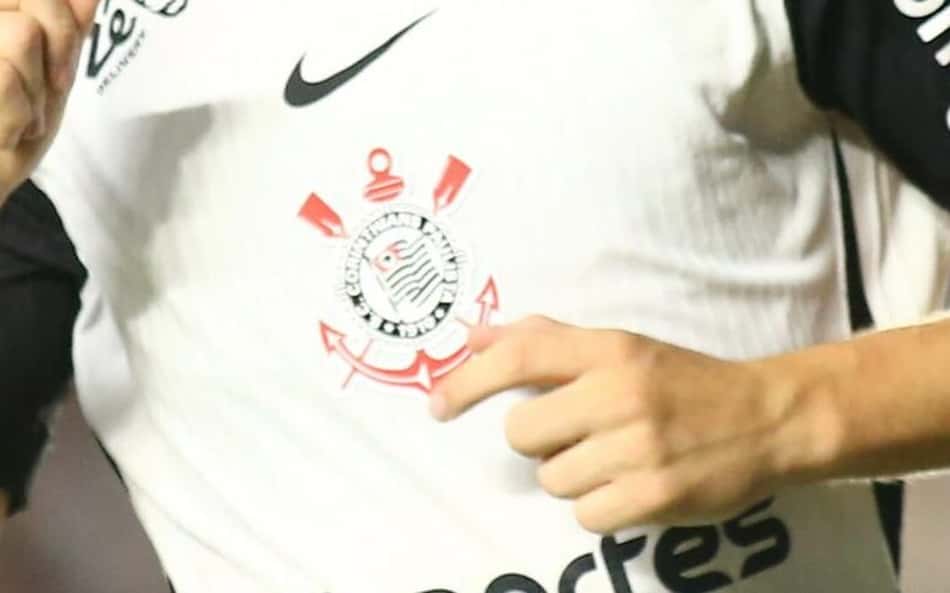 A história das cores do Corinthians: por que o preto e branco substituíram o bege original?