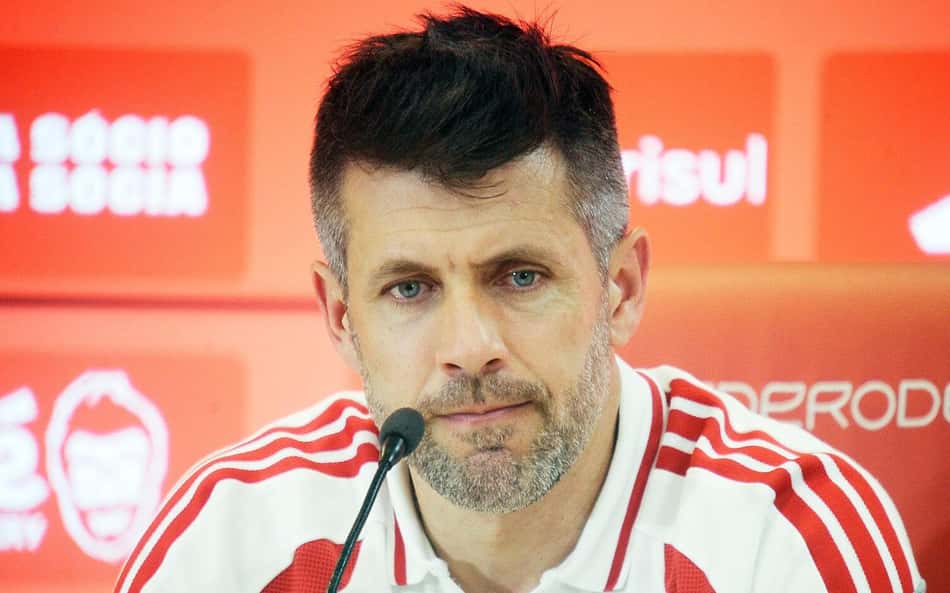 'Temos time para chegar bem', diz técnico do Internacional