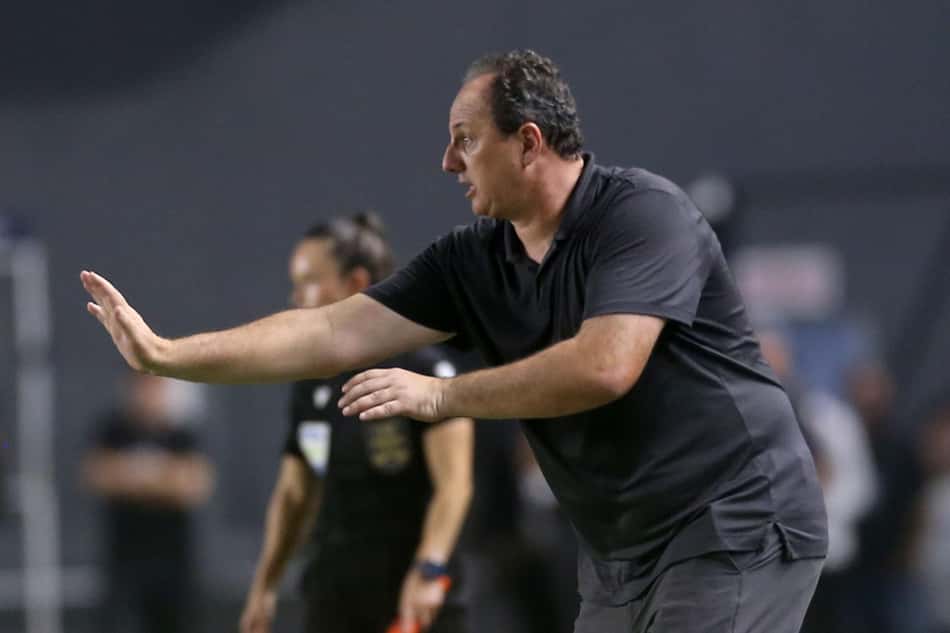 Rogério Ceni comanda o Bahia contra o Corinthians na Série A (Foto: Guilherme Dionizio/Código 19/Gazeta Press)