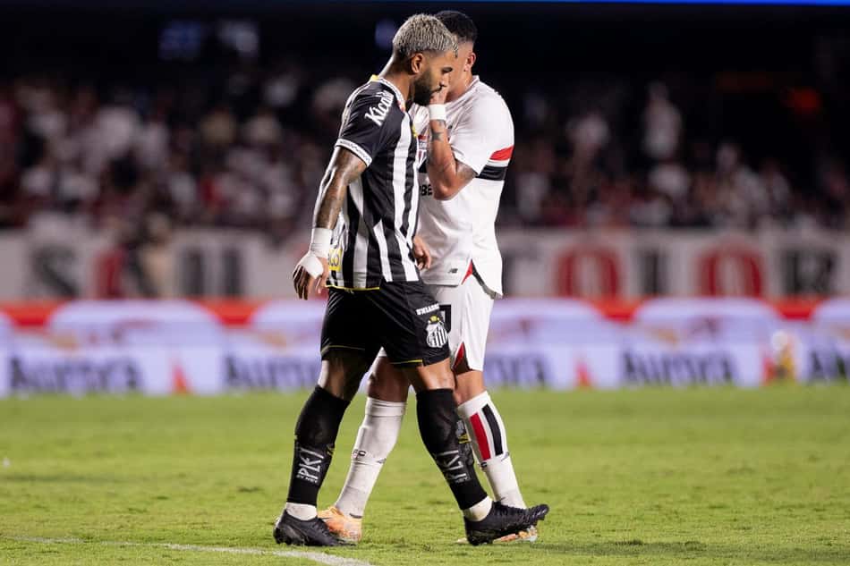 Gabriel Barbosa durante o clássico do Santos contra o São Paulo. (Foto: Crizam França/Photo Premium/Gazeta Press)