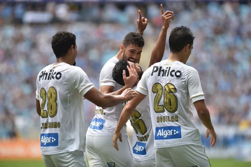 Santos jogando na Arena do Grêmio, em 2019, sob o comando de Jorge Sampaoli. (Foto: Ivan Storti/Santos FC)