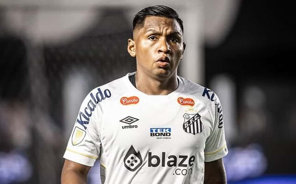 Santos se posiciona sobre ausência de Morelos na reapresentação do elenco