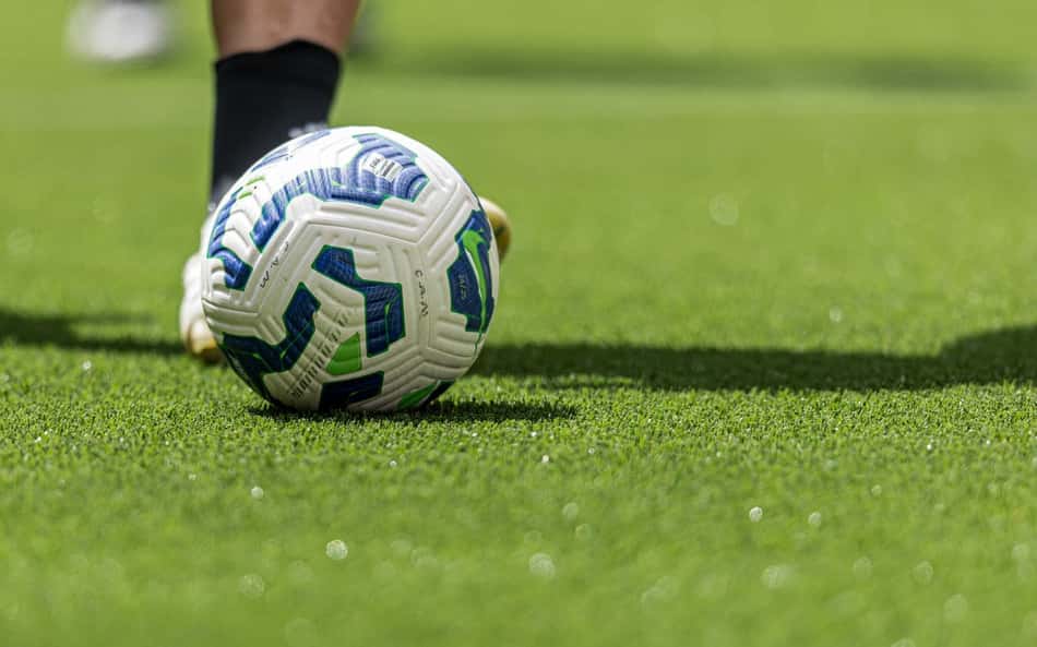 Lúcio de Castro: a Fifa e os gramados sintéticos