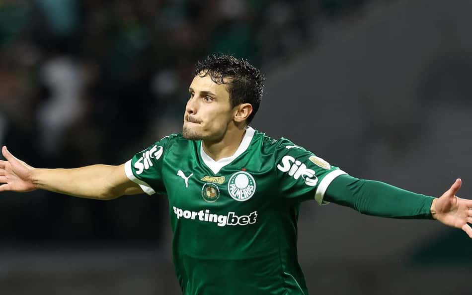 Veiga é liberado pelo Palmeiras e se despede de companheiros no CT