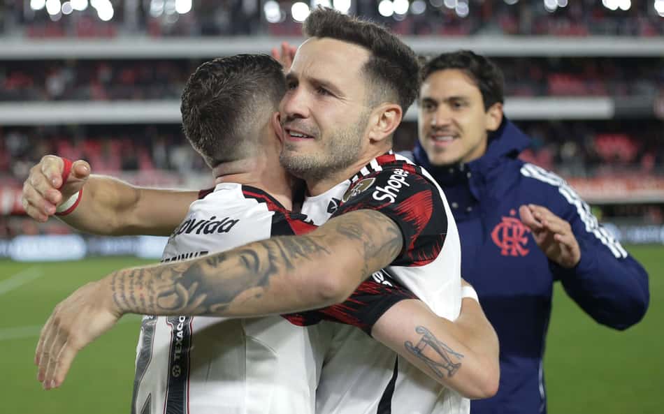 Saúl, meia do Flamengo, passa por cirurgia no calcanhar esquerdo
