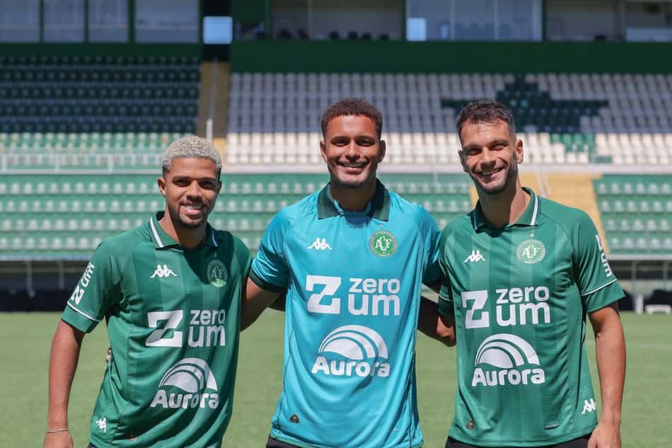 Robert, Anderson e Rafael Thyere (Foto: Divulgação/ Chapecoense)