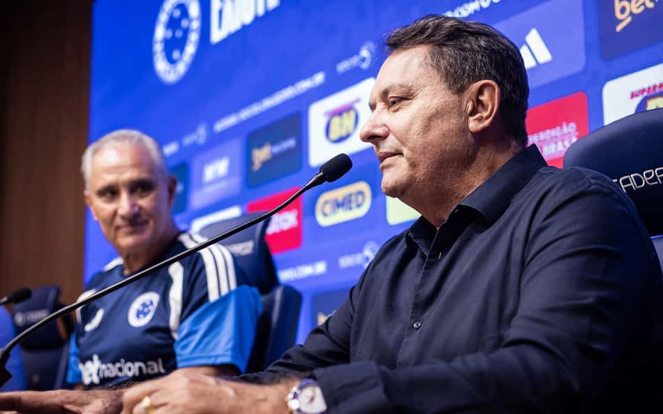 Pedro Lourenço e Tite (Foto: Gustavo Aleixo/Cruzeiro)
