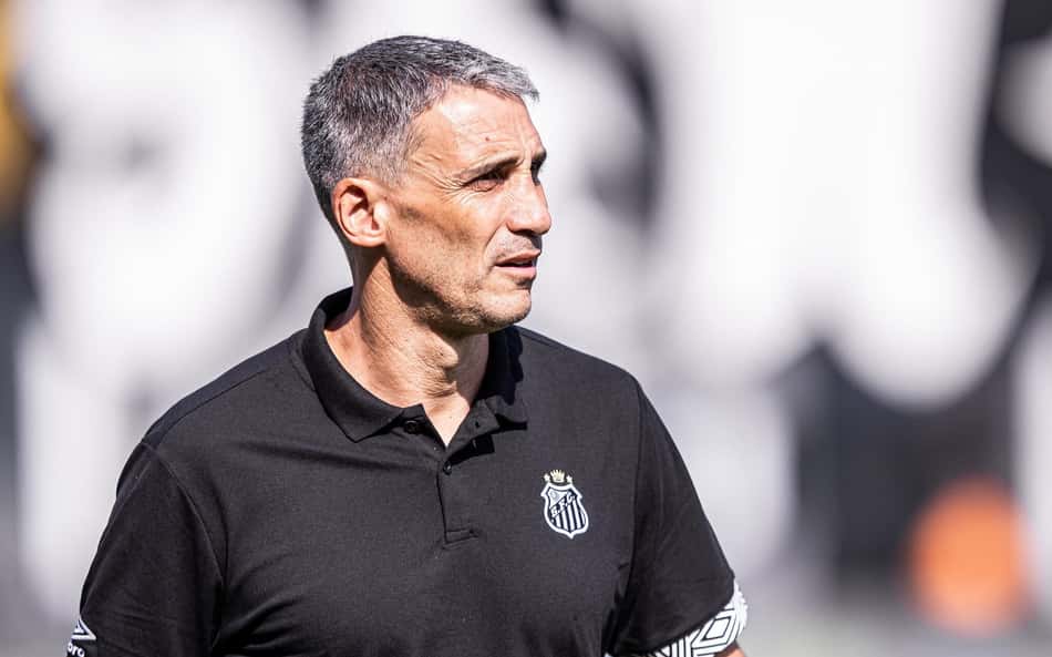 Decisão de Vojvoda em Palmeiras x Santos choca torcedores: 'Cadê?'
