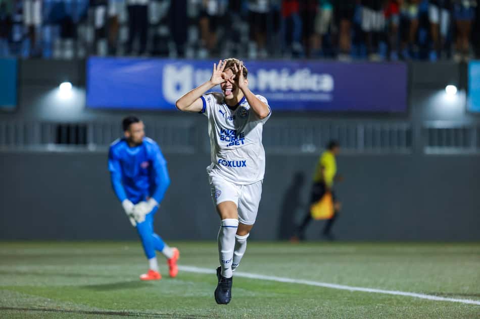 Dell comemora gol do Bahia contra o Bahia de Feira (Foto: Rafael Rodrigues / EC Bahia)