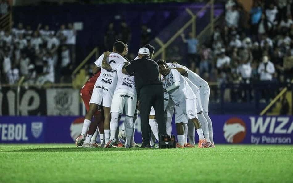 Após eliminação na Copinha, Santos pode ter reforços contra Guarani