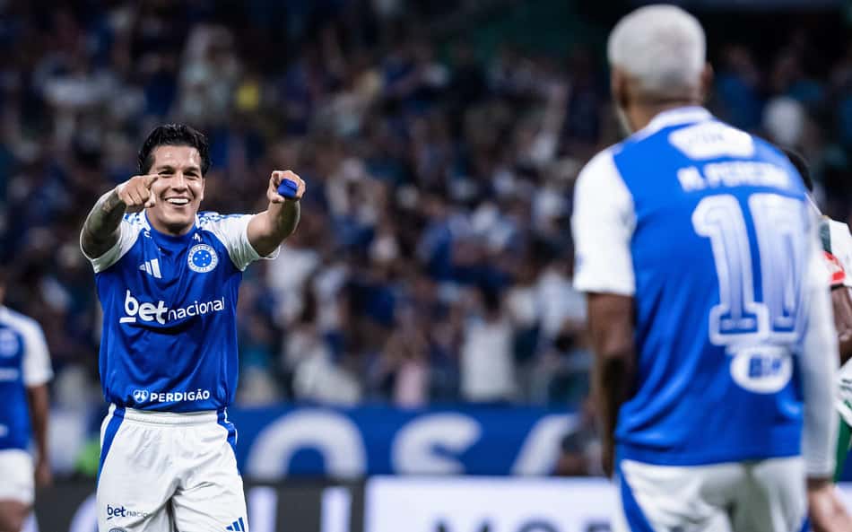 Lucas Romero brinca com Matheus Pereira após gol pelo Cruzeiro: 'Posso jogar de 10'