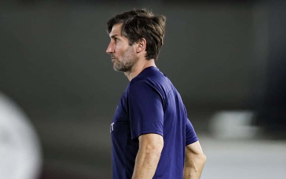 Maxi Cuberas, auxiliar de Zubeldía, no comando do Fluminense (Foto: Marcelo Gonçalves / Fluminense FC)