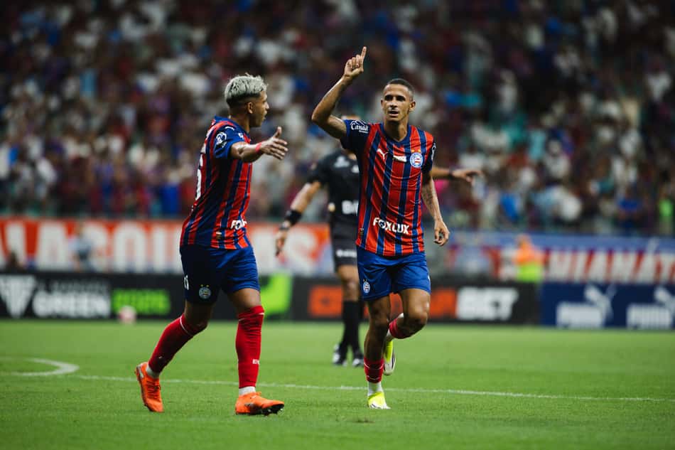 Luciano Juba abre o placar para o Bahia contra o Barcelona de Ilhéus (Foto: Letícia Martins / EC Bahia)