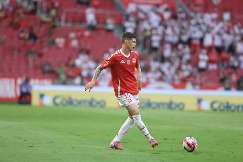 Ronaldo, volante do Internacional