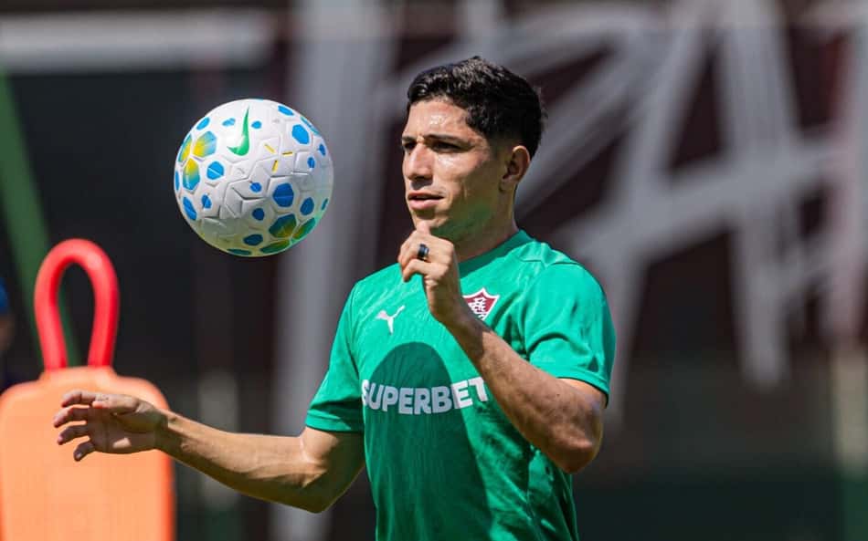 Savarino em treino do Fluminense no CT Carlos Castilho (Foto: Marina Garcia/ Fluminense )