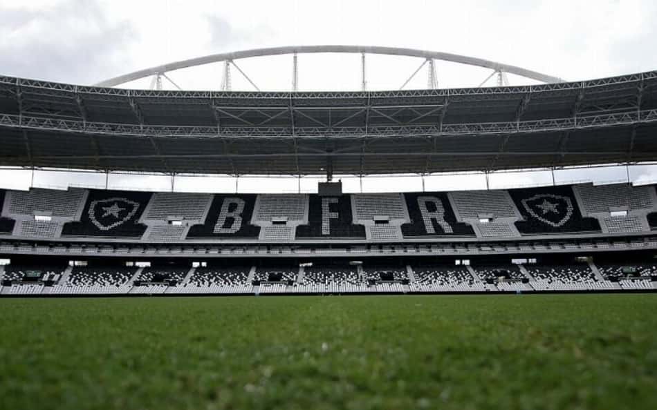 Presidente do Botafogo comenta possibilidade do Vasco mandar jogos no Nilton Santos