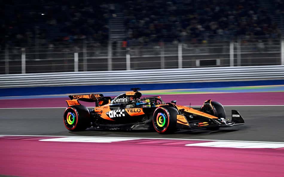 Oscar Piastri, da McLaren, no GP do Catar (Foto: Mahmud HAMS / AFP)